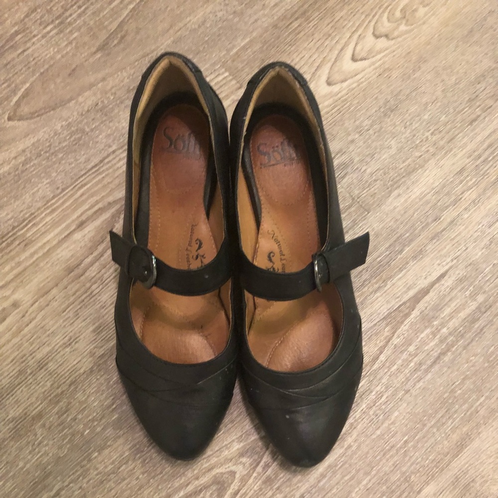 Sofft kitty black heels